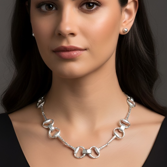 Linked & Textured Horsebit Necklace Set - Picture 2 of 4